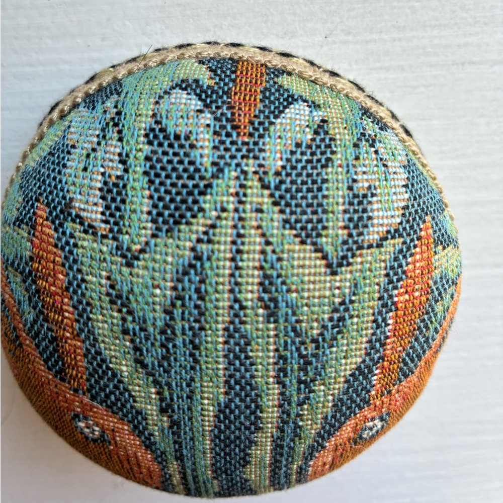 Vtg England tapestry Pin Cushion Rabbit - Picture 5 of 10